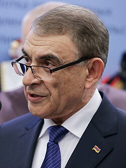 Բաբլոյան Արա